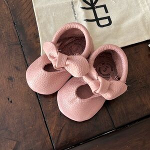 Freshly Picked Knotted Bow Moccasin